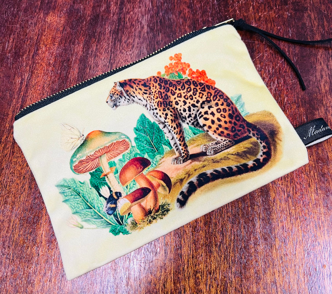 Pwrs Melfed Hufen llewpart Madame Treacle mawr / Large  Madame Treacle cream leopard Purse