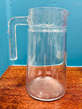 Load image into Gallery viewer, Jwg Wydr Clir Retro Ffrengig o’r 70au / Retro French clear Glass Jug from the 70s
