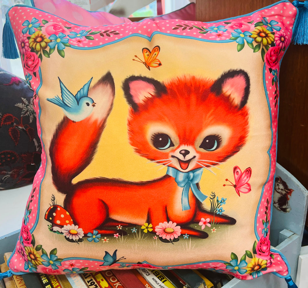 Clustog Llwynog Kitsch / Kitsch Fox Cushion