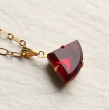 Load image into Gallery viewer, Mwclis Art Deco Rhuddem Coch / Ruby Red Art Deco Necklace
