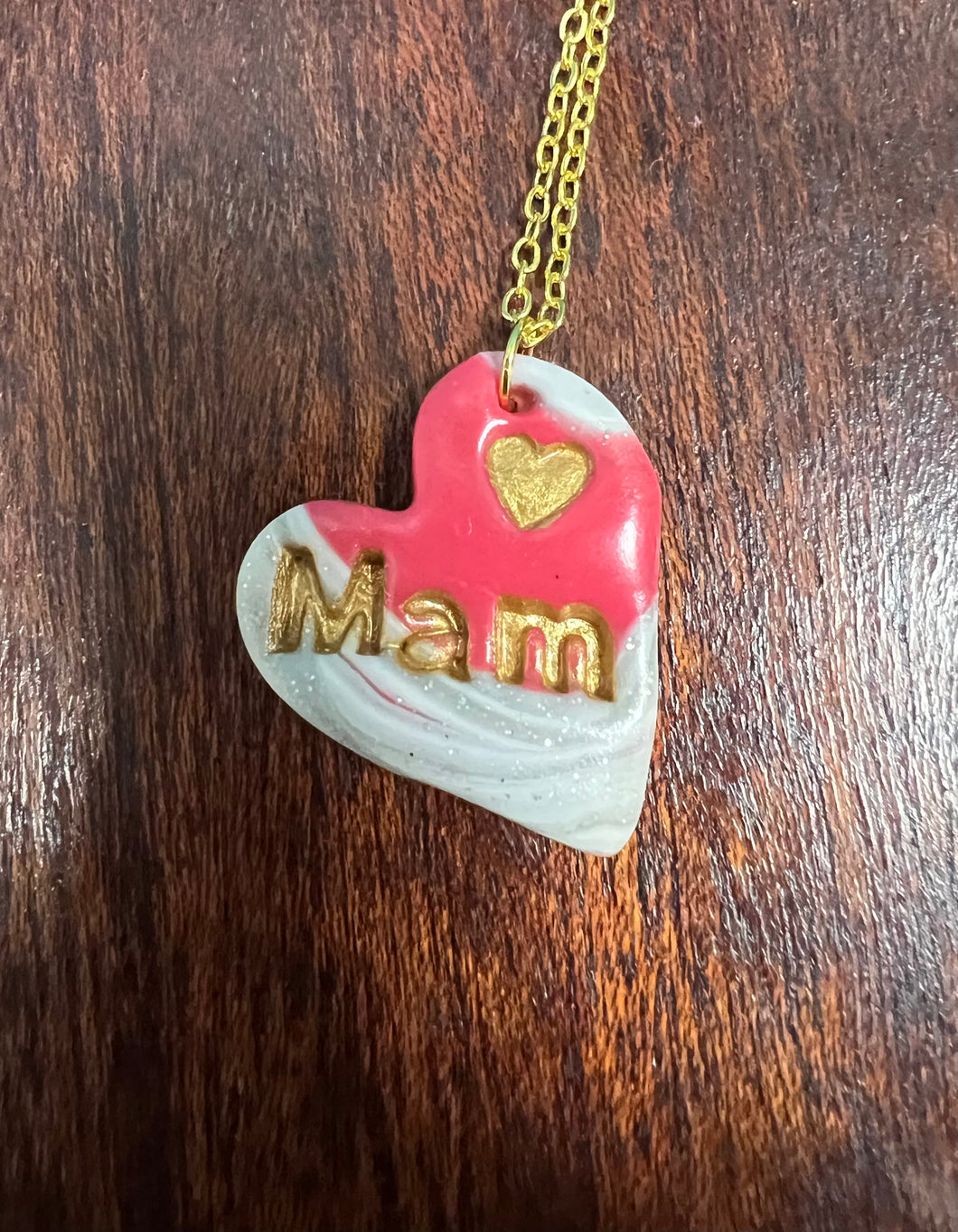 Mwclis marbl ‘Mam’ / ‘Mam’ marble necklace