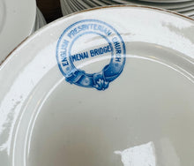 Load image into Gallery viewer, Plat rhimyn aur bychan 16cm diameter Hynafol o ‘Eglwys Bresbyteraidd Saesneg Porthaethwy’ a agorwyd yn 1888 / Antique small sized 16cm diameter gold rimmed  plate from the ‘English Prespyterian Menai Bridge Church’ that opened in 1888.
