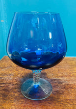 Load image into Gallery viewer, Gwydryn brandy balŵn Glas Retro o’r 60au / Retro Blue balloon Brandy glass from the 60s
