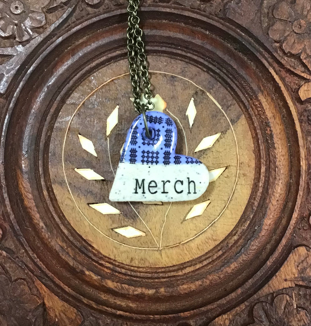 Mwclis Merch Glas Carthen Gymreig Perthyn / Blue Merch Heart Perthyn Welsh Tapestry Necklace.