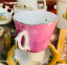 Load image into Gallery viewer, Cwpan Fach Binc Caernarvon / Caernarvon Mini Pink Cup
