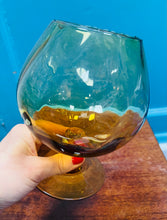 Load image into Gallery viewer, Gwydryn brandy balŵn Mwstard Retro o’r 60au / Retro Mustard balloon Brandy glass from the 60s
